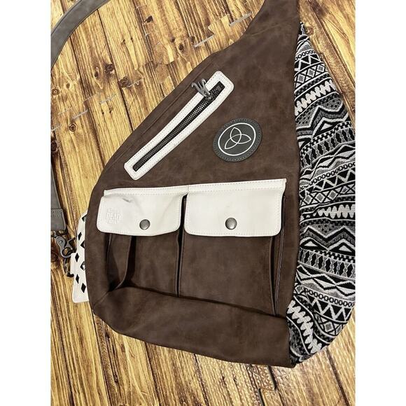 The Walking Dead - Michonne Faux Leather Sling Bag NWT - Picture 6 of 16